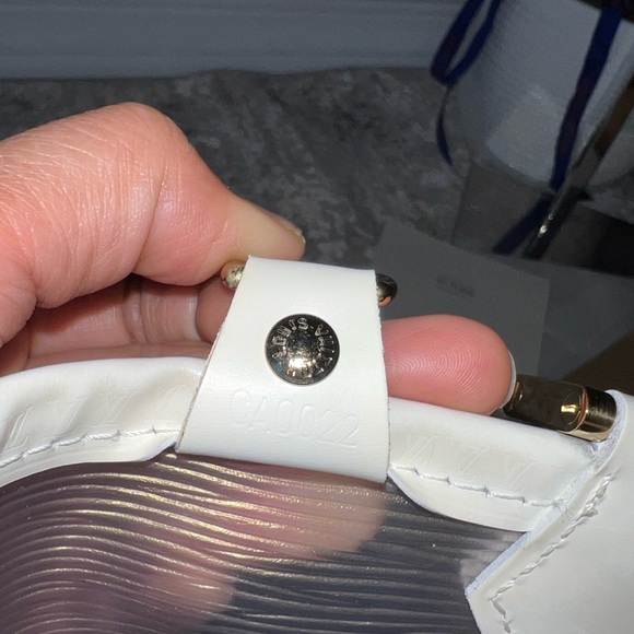 🌹RARE LOUIS VUITTON Epi Plage Mini Lagoon Bay Tote
Bag White Clear - Picture 14 of 14